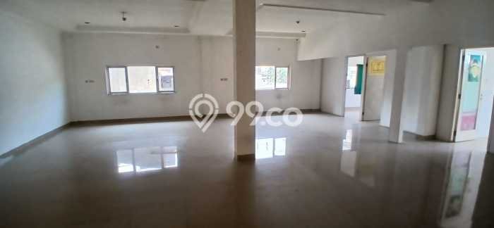 Area Strategis! Disewakan Gudang Lokasi Jatinegara, Jakarta Timur Cocok untuk Bisnis Area Strategis! Disewakan Gudang Lokasi Jatinegara, Jakarta Timur Cocok untuk Bisnis