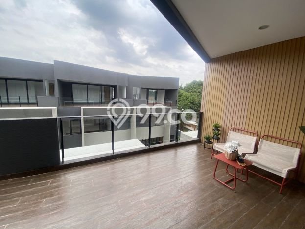 For Sale Hunian Rumah Terawat 4 KT di Jakarta Garden City, Jakarta Timur For Sale Hunian Rumah Terawat 4 KT di Jakarta Garden City, Jakarta Timur