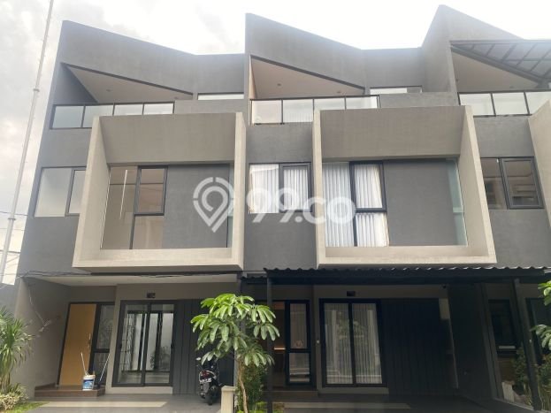 For Sale Hunian Rumah Terawat 4 KT di Jakarta Garden City, Jakarta Timur For Sale Hunian Rumah Terawat 4 KT di Jakarta Garden City, Jakarta Timur