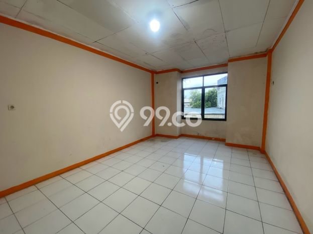 Ruko Dijual di Jakarta Barat LT 105m2 & LB 212m2 Lokasi Terbaik! Ruko Dijual di Jakarta Barat LT 105m2 & LB 212m2 Lokasi Terbaik!