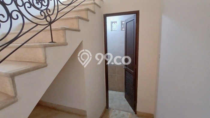 Rumah Elit LB 328m2 Siap Pakai Desain Elegan di Depok I, Depok Rumah Elit LB 328m2 Siap Pakai Desain Elegan di Depok I, Depok