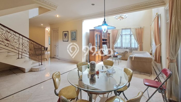 Rumah Luxury Modern Tanpa Renovasi di Cibubur Bekasi Rumah Luxury Modern Tanpa Renovasi di Cibubur Bekasi