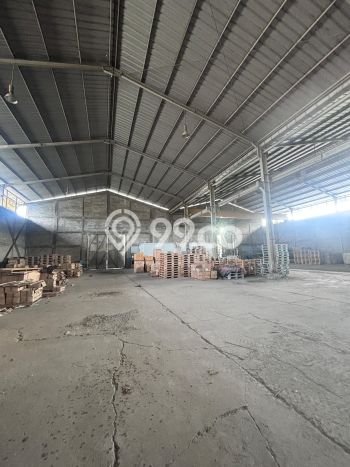 KAWASAN BISNIS! Gudang Kawasan Cakung, Luas 1792m2m², Area Premium KAWASAN BISNIS! Gudang Kawasan Cakung, Luas 1792m2m², Area Premium