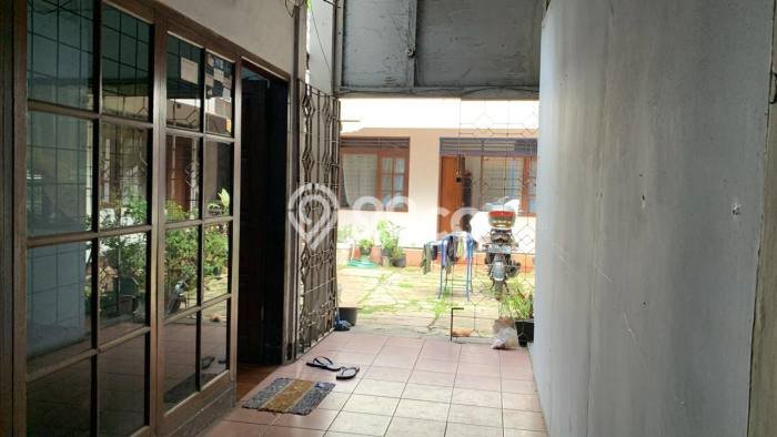 Kost Dijual di Pasteur dengan 1 KT dan Luas 350m2 Kost Dijual di Pasteur dengan 1 KT dan Luas 350m2