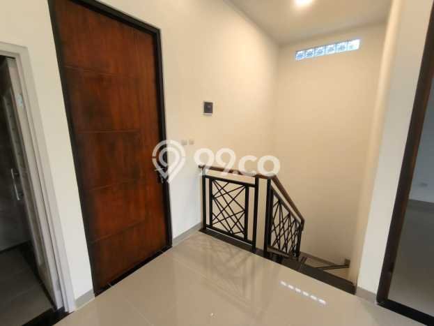 Rumah Modern Cantik 4 Kamar Bisa Langsung Pindah di Babakan Madang Rumah Modern Cantik 4 Kamar Bisa Langsung Pindah di Babakan Madang