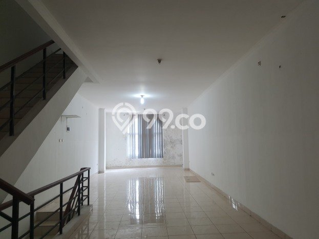 LOKASI SUPER STRATEGIS! Ruko di Kelapa Dua, Luas 202m2m², Kawasan Bisnis LOKASI SUPER STRATEGIS! Ruko di Kelapa Dua, Luas 202m2m², Kawasan Bisnis