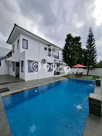 For Sale! Luxury House LT 319m2 Desain Modern di Sentul City For Sale! Luxury House LT 319m2 Desain Modern di Sentul City