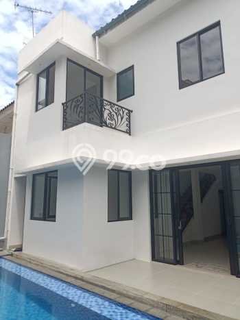 Rumah Elit LB 250m2 Siap Pakai Desain Elegan di Sentul City, Bogor Rumah Elit LB 250m2 Siap Pakai Desain Elegan di Sentul City, Bogor