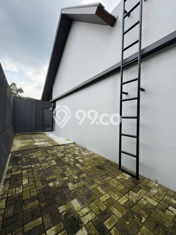 Rumah Luxury Modern Tanpa Renovasi di Sentul City Bogor Rumah Luxury Modern Tanpa Renovasi di Sentul City Bogor