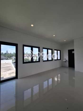 Rumah Luxury Modern Tanpa Renovasi di Sentul City Bogor Rumah Luxury Modern Tanpa Renovasi di Sentul City Bogor
