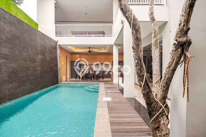 For Sale! Premium House LT 309m2 Desain Elegan di Sentul City For Sale! Premium House LT 309m2 Desain Elegan di Sentul City