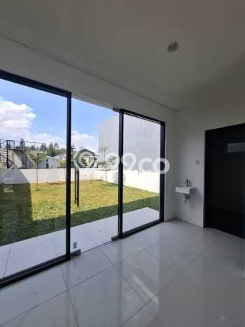 Rumah Luxury Modern Tanpa Renovasi di Sentul City Bogor Rumah Luxury Modern Tanpa Renovasi di Sentul City Bogor