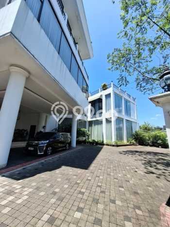 Rumah Elit Modern Siap Huni di Sentul City Bogor Rumah Elit Modern Siap Huni di Sentul City Bogor