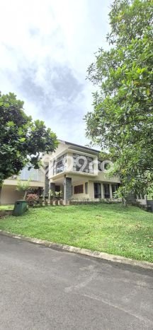 Rumah Elit Modern Tanpa Renovasi di Sentul City Bogor Rumah Elit Modern Tanpa Renovasi di Sentul City Bogor