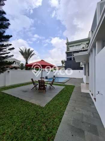 For Sale! Luxury House LT 319m2 Desain Modern di Sentul City For Sale! Luxury House LT 319m2 Desain Modern di Sentul City