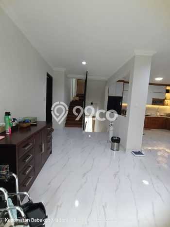 Rumah Elit Modern Tanpa Renovasi di Sentul City Bogor Rumah Elit Modern Tanpa Renovasi di Sentul City Bogor