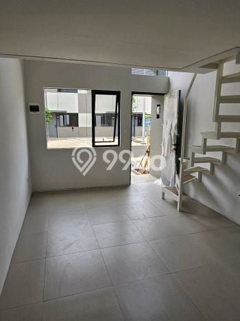 Lokasi strategis! Rumah siap huni dikontrakkan di Tangerang LB 32m2 Lokasi strategis! Rumah siap huni dikontrakkan di Tangerang LB 32m2