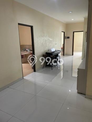 Rumah Mewah LB 400m2 Siap Huni Desain Elegan di Kalideres, Jakarta Barat Rumah Mewah LB 400m2 Siap Huni Desain Elegan di Kalideres, Jakarta Barat