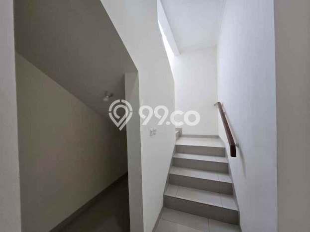 Rumah Minimalis 4 KT di Suvarna Sutera Tangerang Unfurnished Rumah Minimalis 4 KT di Suvarna Sutera Tangerang Unfurnished
