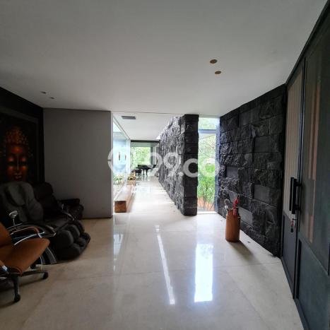 Rumah Elit Modern Tanpa Renovasi di Pantai Indah Kapuk Jakarta Utara Rumah Elit Modern Tanpa Renovasi di Pantai Indah Kapuk Jakarta Utara