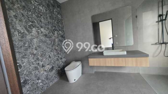 Jual Rumah Luas Elegan Dengan View Eksklusif di Alam Sutera, Tangerang Jual Rumah Luas Elegan Dengan View Eksklusif di Alam Sutera, Tangerang