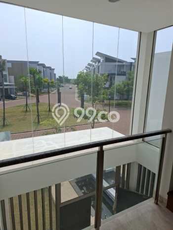 Hunian Minimalis dengan LT 360m2 & LB 700m2 Disewakan di Golf Island Hunian Minimalis dengan LT 360m2 & LB 700m2 Disewakan di Golf Island