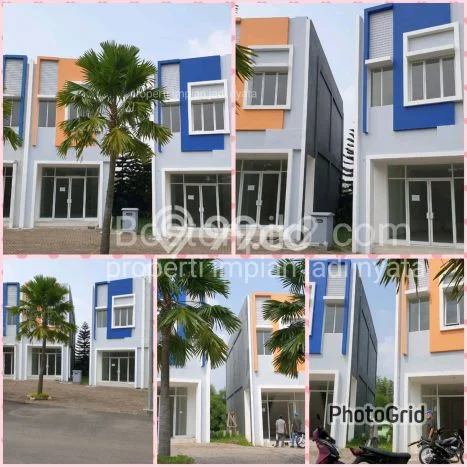 Untuk Dijual! Ruko di BSD Tangerang LT 54m2 / LB 108m2 Kawasan Strategis Untuk Dijual! Ruko di BSD Tangerang LT 54m2 / LB 108m2 Kawasan Strategis
