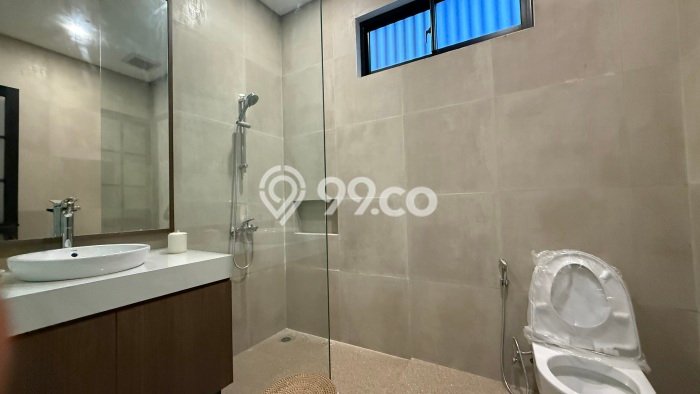 Rumah Luxury Modern Tanpa Renovasi di Lebak Bulus Jakarta Selatan Rumah Luxury Modern Tanpa Renovasi di Lebak Bulus Jakarta Selatan