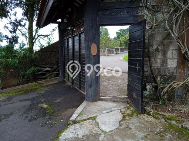 HOT DEAL! Vila Kawasan , Luas 4300m2m², Area Strategis HOT DEAL! Vila Kawasan , Luas 4300m2m², Area Strategis
