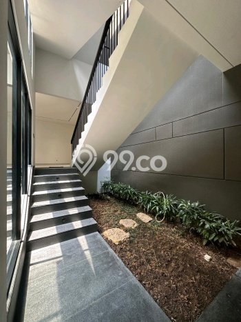 Ready to Use! Premium House LT 300m2 Desain Modern di Citraland Ready to Use! Premium House LT 300m2 Desain Modern di Citraland