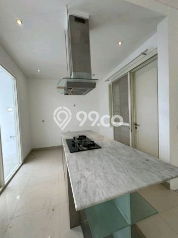 Kesempatan Langka Memiliki Rumah LT 200m2m² / LB 243m2m² di Kawasan Bisnis , Surabaya Kesempatan Langka Memiliki Rumah LT 200m2m² / LB 243m2m² di Kawasan Bisnis , Surabaya