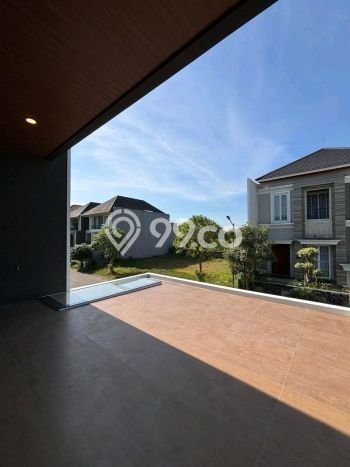 Rumah Luxury Modern Tanpa Renovasi di Citraland Surabaya Rumah Luxury Modern Tanpa Renovasi di Citraland Surabaya