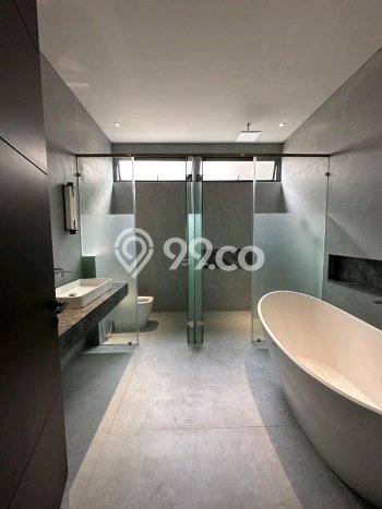 Ready to Use! Premium House LT 300m2 Desain Modern di Citraland Ready to Use! Premium House LT 300m2 Desain Modern di Citraland