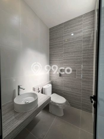Rumah Luxury Modern Tanpa Renovasi di Citraland Surabaya Rumah Luxury Modern Tanpa Renovasi di Citraland Surabaya