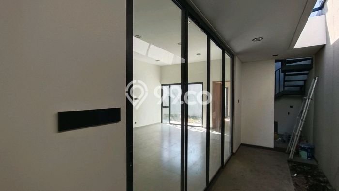 Hunian Cantik Modern Lb 200m2 di Sidoarjo, Sidoarjo Hunian Cantik Modern Lb 200m2 di Sidoarjo, Sidoarjo