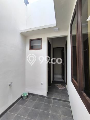 Hunian Mewah Siap Huni LT 105m2 di Duren Sawit, Jakarta Timur Hunian Mewah Siap Huni LT 105m2 di Duren Sawit, Jakarta Timur
