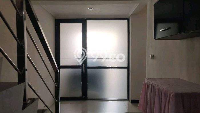 BEST CHOICE! Rumah di , Luas 161m2m² LB 300m2m² BEST CHOICE! Rumah di , Luas 161m2m² LB 300m2m²
