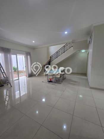Disewakan! Rumah 4 Kamar Tidur &
3 Kamar Mandi di Gading Serpong, Tangerang Disewakan! Rumah 4 Kamar Tidur &
3 Kamar Mandi di Gading Serpong, Tangerang