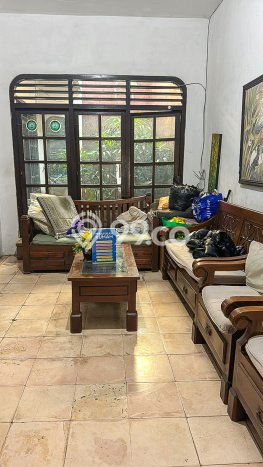 Area Ramai! Ruko Dijual di Kebayoran Lama untuk Bisnis Luas Bangunan 250m2 Area Ramai! Ruko Dijual di Kebayoran Lama untuk Bisnis Luas Bangunan 250m2