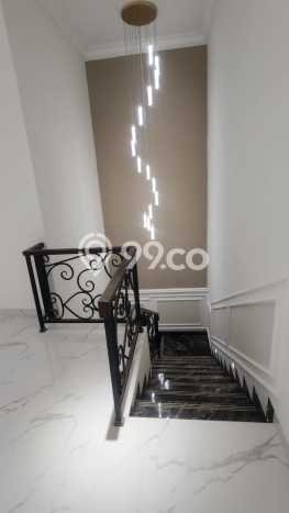 For Sale! Premium House LT 200m2 Desain Elegan di Joglo For Sale! Premium House LT 200m2 Desain Elegan di Joglo