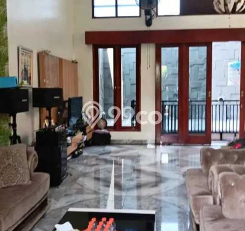 Rumah Mewah Siap Huni LT 197m2 di Kebayoran Lama, Jakarta Selatan Rumah Mewah Siap Huni LT 197m2 di Kebayoran Lama, Jakarta Selatan