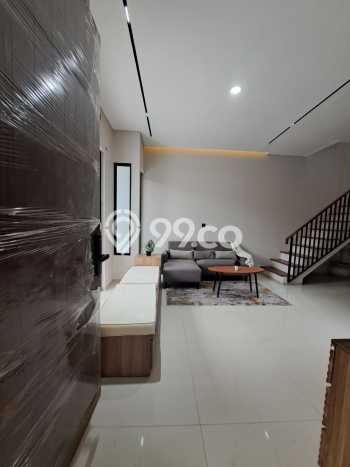 Rumah Modern 5 KT di BSD Tangerang Semi Furnished Rumah Modern 5 KT di BSD Tangerang Semi Furnished