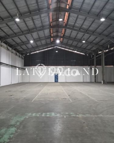 Unit Gudang Disewakan di Cikarang di Area Ramai & Strategis Unit Gudang Disewakan di Cikarang di Area Ramai & Strategis