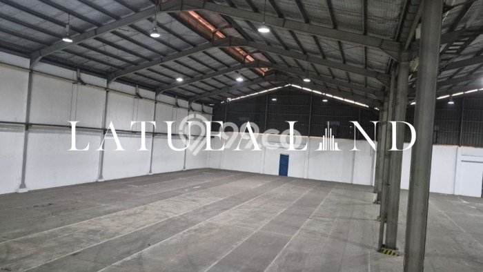 Unit Gudang Disewakan di Cikarang di Area Ramai & Strategis Unit Gudang Disewakan di Cikarang di Area Ramai & Strategis