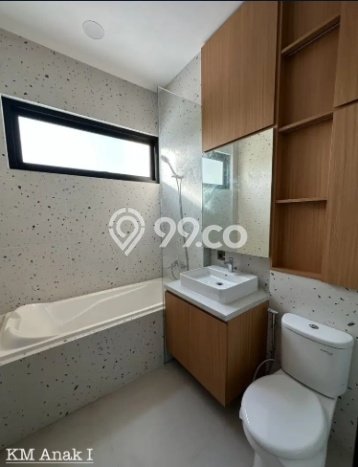 Rumah Kawasan Lippo Cikarang, LT 200m2m², LB 350m2m² Rumah Kawasan Lippo Cikarang, LT 200m2m², LB 350m2m²