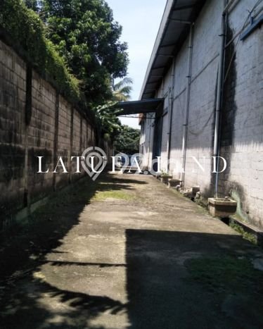 Unit Gudang Disewakan di Narogong di Area Ramai & Strategis Unit Gudang Disewakan di Narogong di Area Ramai & Strategis