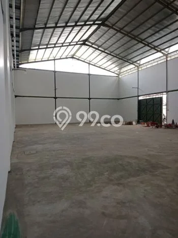 Gudang Disewakan di Serang Baru, Luas 400m2m², Jalan Strategis, Akses Bagus Gudang Disewakan di Serang Baru, Luas 400m2m², Jalan Strategis, Akses Bagus