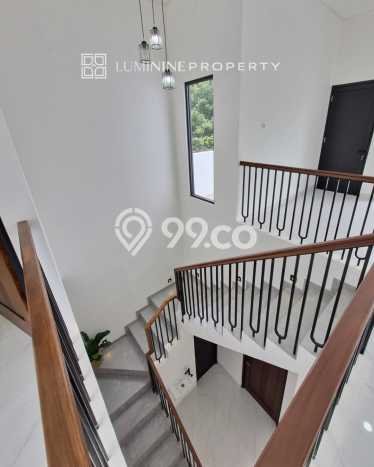 Siap Huni Rumah Mewah 5 Kamar di BSD Dekat ke Mana Saja Siap Huni Rumah Mewah 5 Kamar di BSD Dekat ke Mana Saja