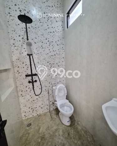 Dijual Rumah Premium dengan Fasilitas Sekitar Lengkap di BSD, Tangerang Selatan Dijual Rumah Premium dengan Fasilitas Sekitar Lengkap di BSD, Tangerang Selatan