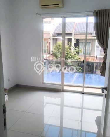 Dijual Cepat Rumah Favorit Siap Huni LB 84m2 di BSD, Tangerang Selatan Dijual Cepat Rumah Favorit Siap Huni LB 84m2 di BSD, Tangerang Selatan